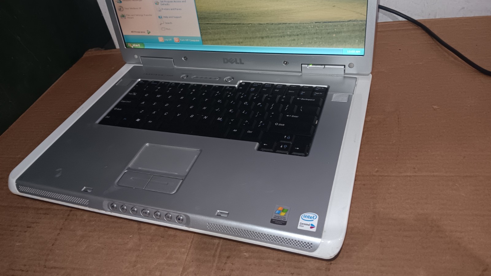 17″ Dell inspiron 9400 Gaming Windows XP Laptop Intel Core Duo 250 GB HD 17″ LCD