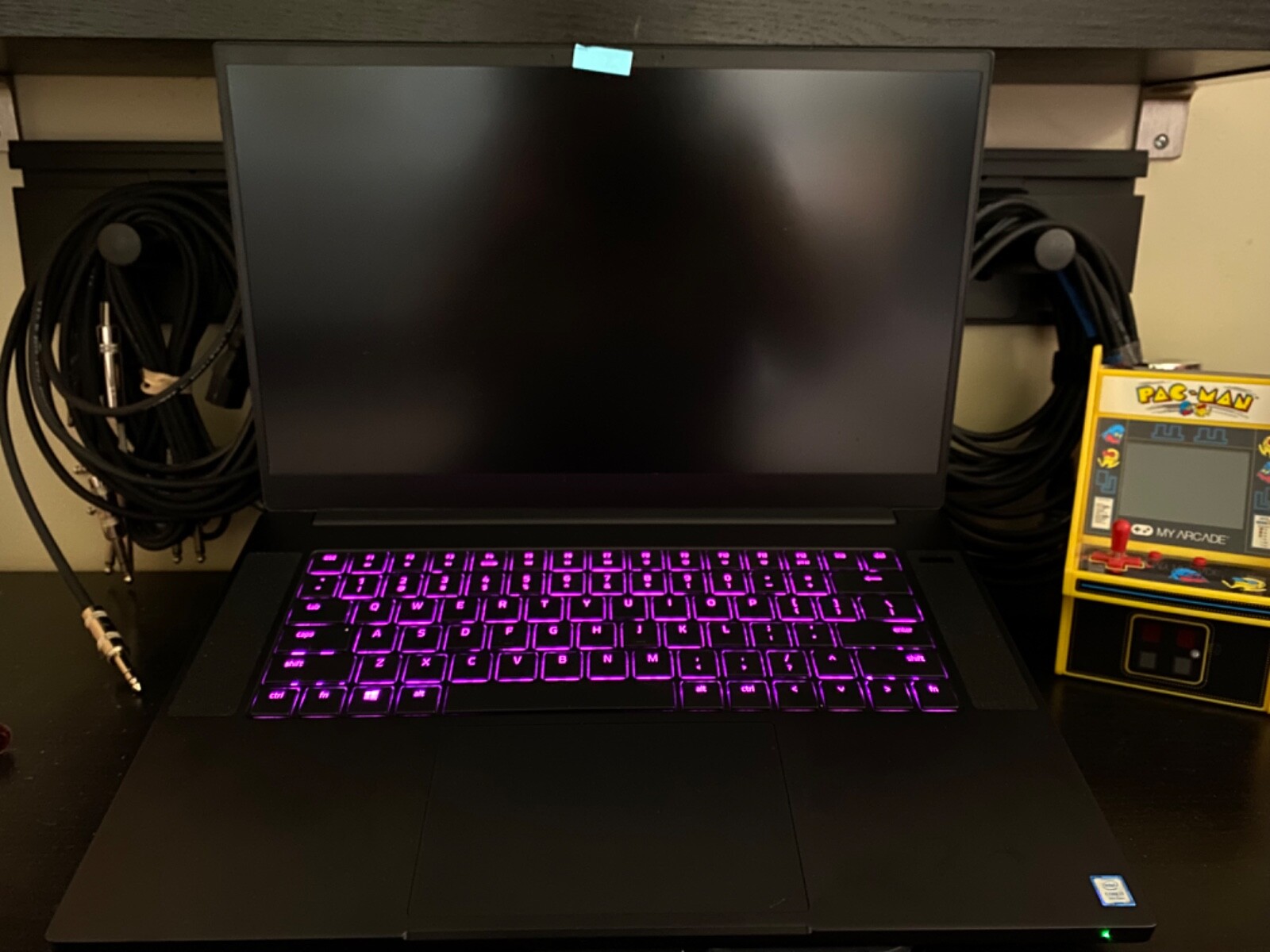 Razer Blade 15 15.6″ (6TB SSD,Intel Core i7 9th Gen., 4.50 GHz, 32GB RAM)…