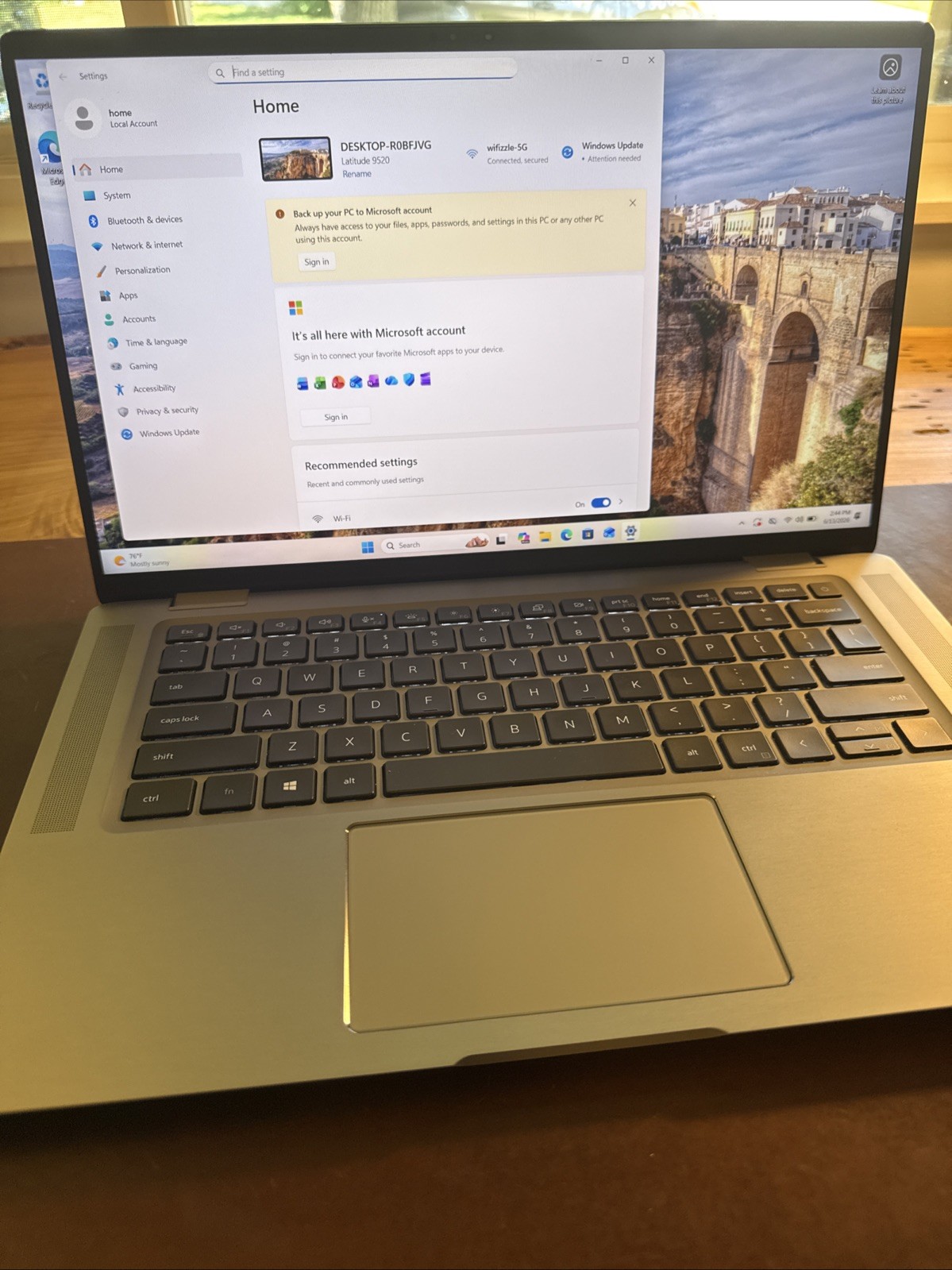 Dell Latitude 9520 15.6in FHD – Intel i7-1185G7 – 32GB RAM 256GB SSD – NEW BATT