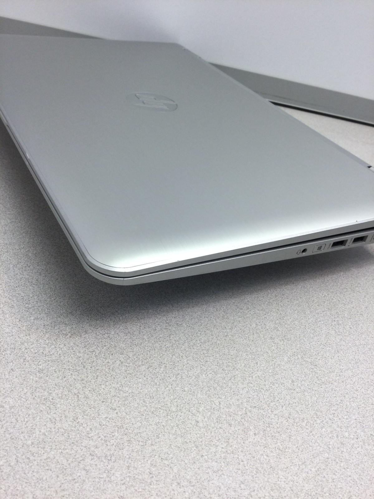 HP ENVY X360 M6 CONVERTIBLE i5-6200U 2.30GHz 8GB RAM 256GB SSD Wi 11 pro 15.5”