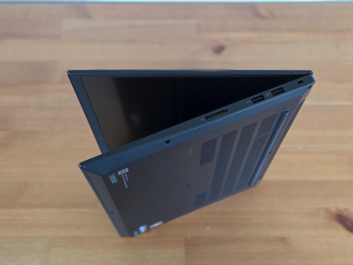 Lenovo ThinkPad P1 Gen 4 i7-11850H 16GB 16″ 4K HDR 3840×2400 NVIDIA RTX 3070