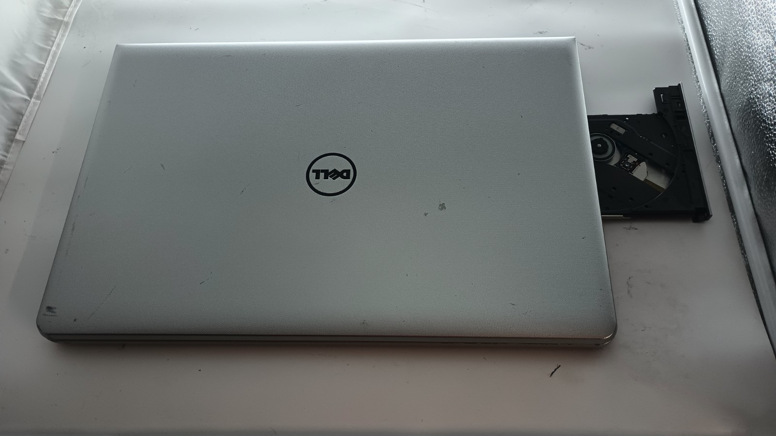 11061 Inspiron5755 Gamer w/Charger.Radeon R5.8GB.250GB SSD.17.3″.Optical.W11.