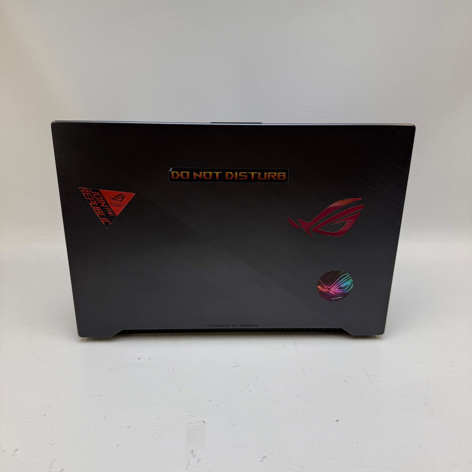 Asus Scar II GL704G 17.3″ i7-8750H 2.2GHz 20GB RAM 512GB SSD GeForce GTX 1060