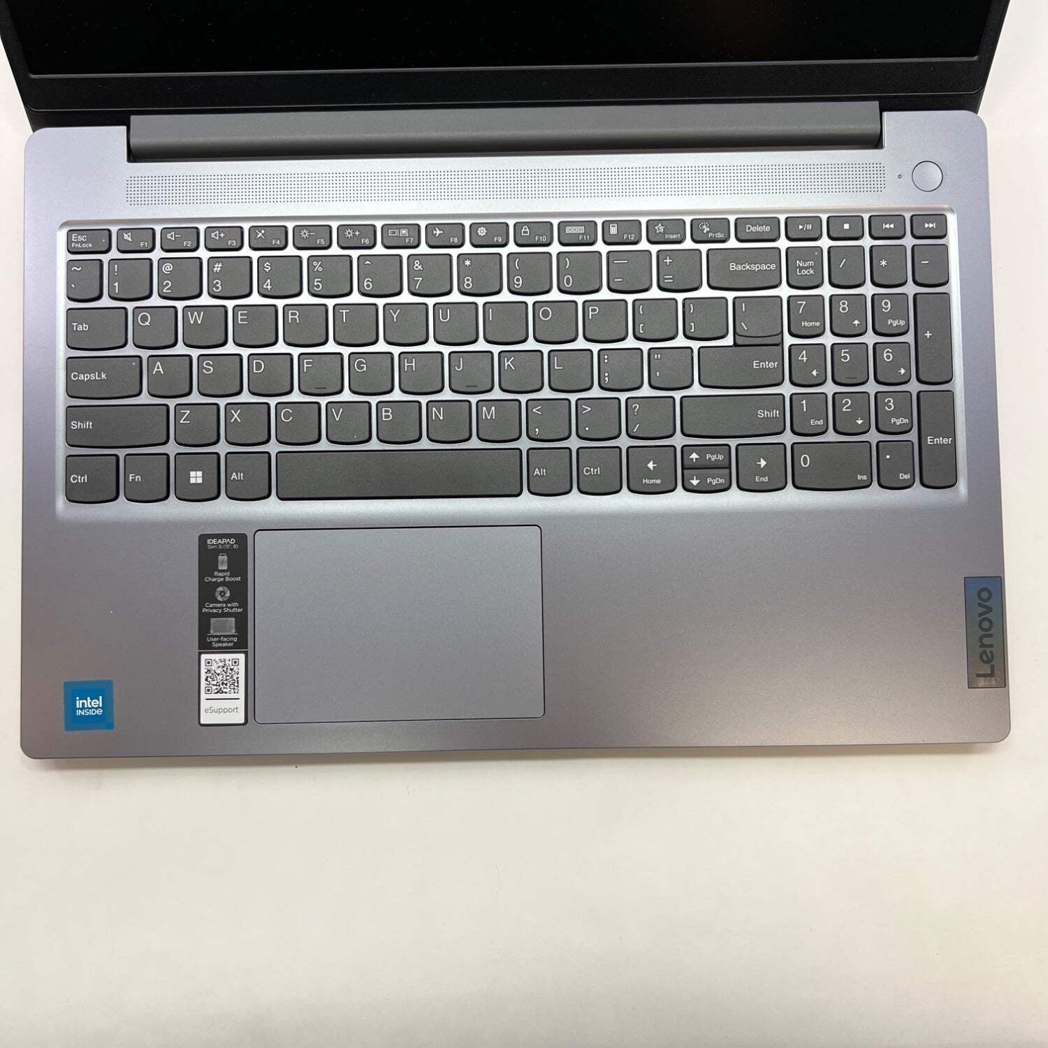Lenovo IdeaPad Slim 3 15IAN8 15.6″ N100 800MHz 4GB RAM 128GB SSD