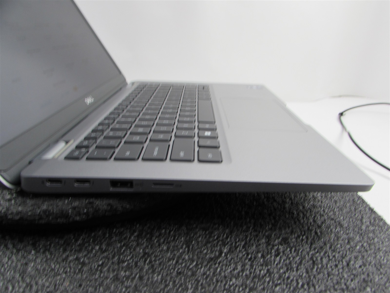 DELL LATITUDE 5330 FHD TOUCHSCREEN I5-1245U 10 CORE 512GB SSD 16GB RAM NO O.S