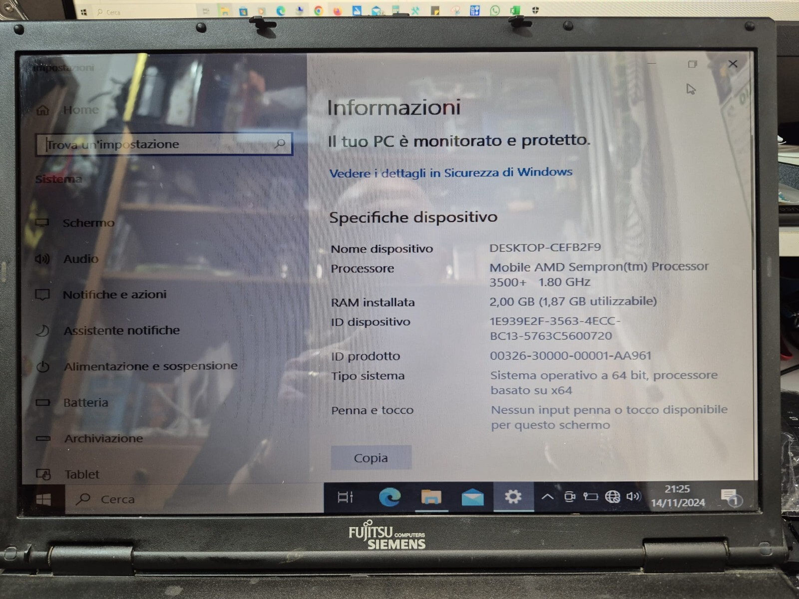Fujitsu Siemens Laptop Amilo La1703 Cpu Amd Sempron 3500+ 2Gb For Parts