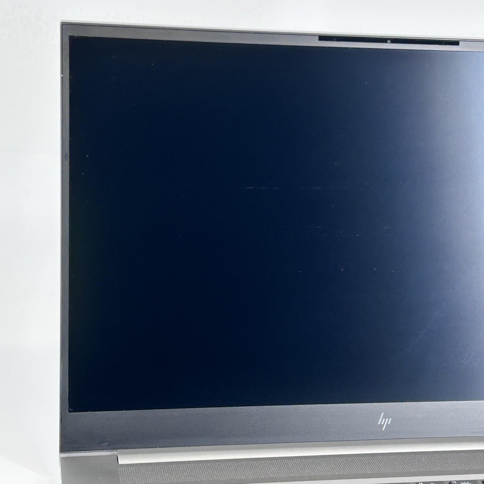 HP ZBook Studio 15 G8 FHD i7-11850H 2.50GHz 32GB 1TB SSD RTX A2000 White Spot