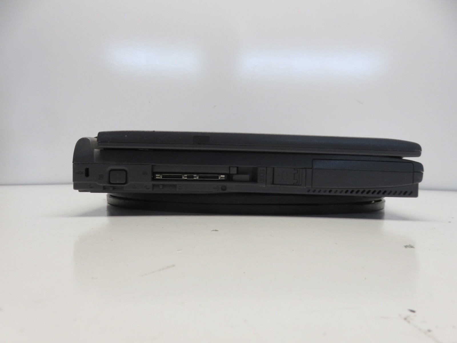 Toshiba Satellite 2540CDS AMD K6-2 333MHz 98304 KB NO HDD No Batt