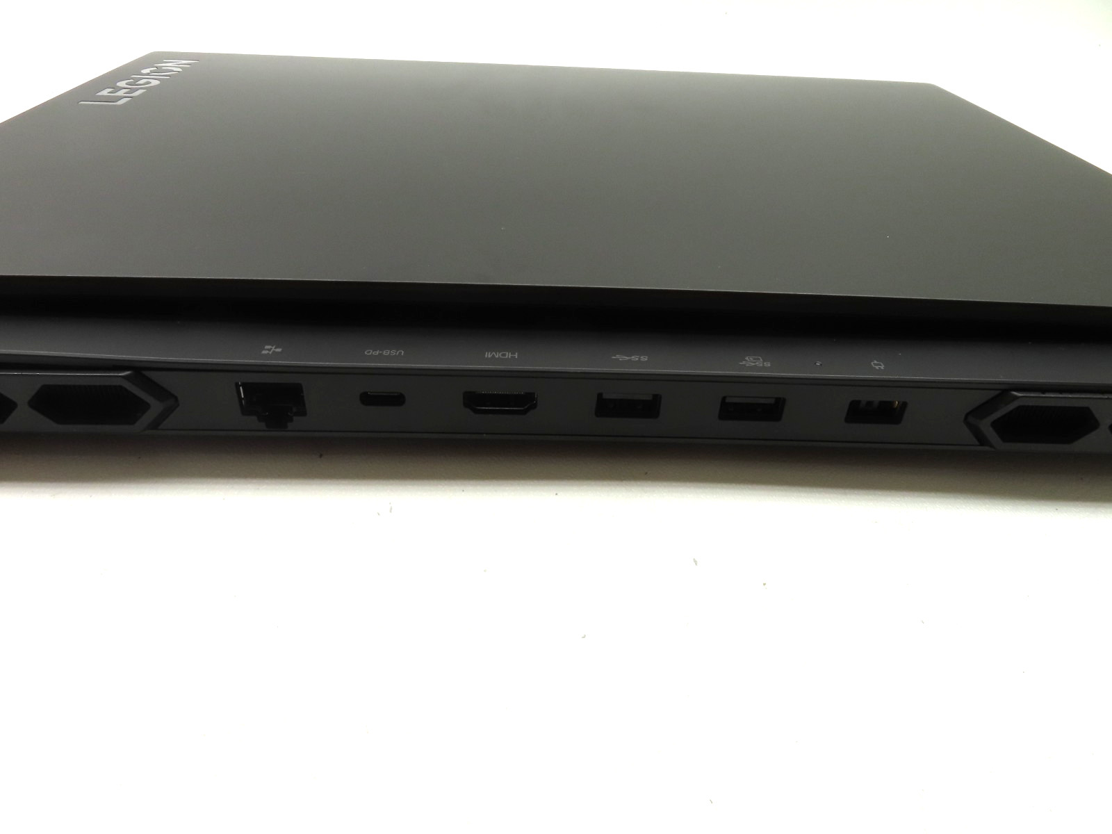 Lenovo Legion Pro 7 16IRX9H 16″ Core i9-14900HX 32GB RAM 1TB SSD RTX 4080