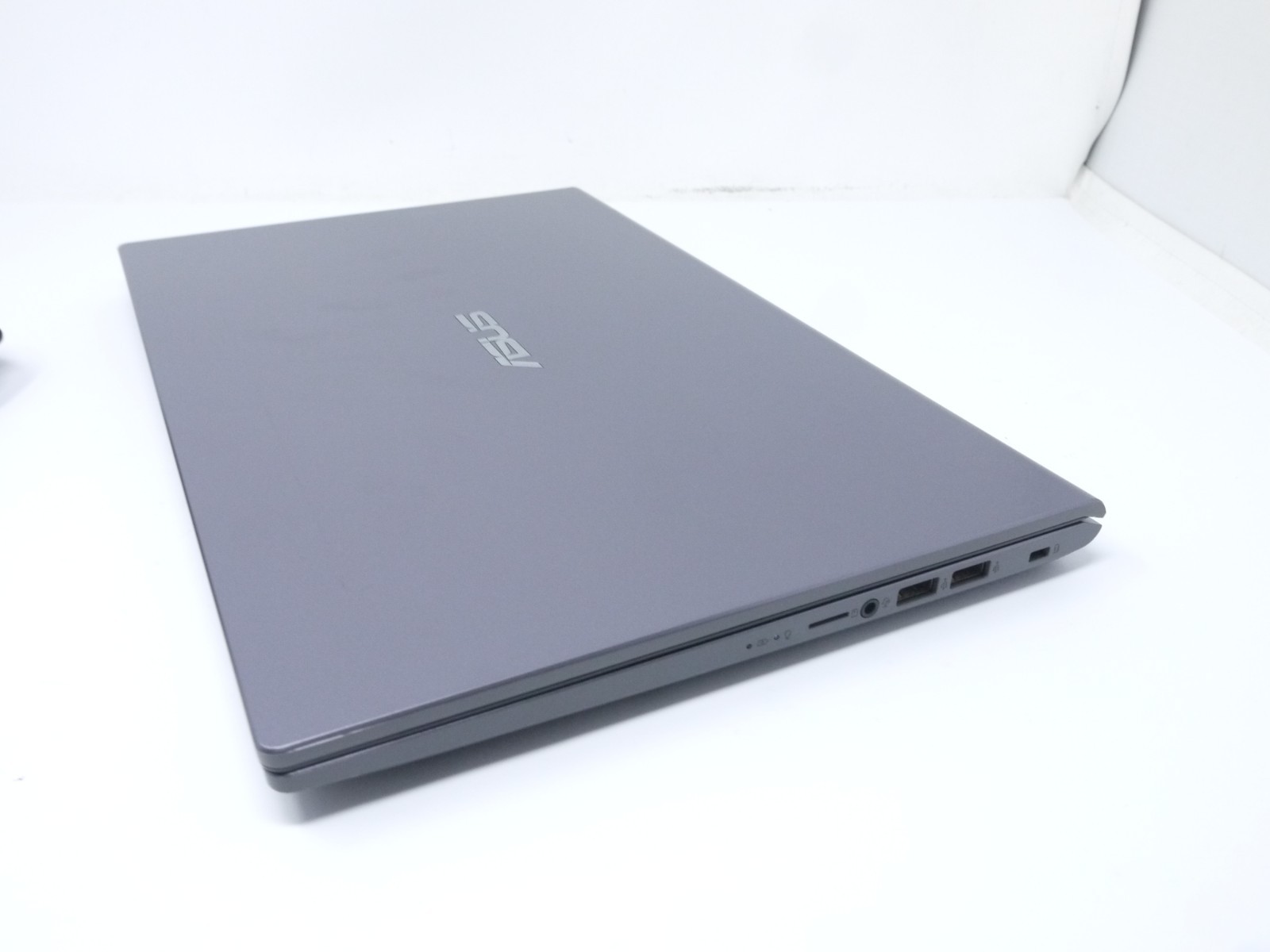 Asus Vivobook M509D 15.6″ Laptop – AMD Silver 3050U / 4GB / 1TB HDD / Win11