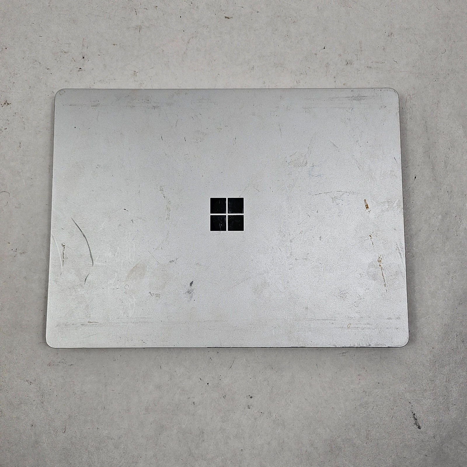 Microsoft Surface Laptop Go 2 2013 Intel Core i5-1135G7 8GB RAM 128GB SSD No OS