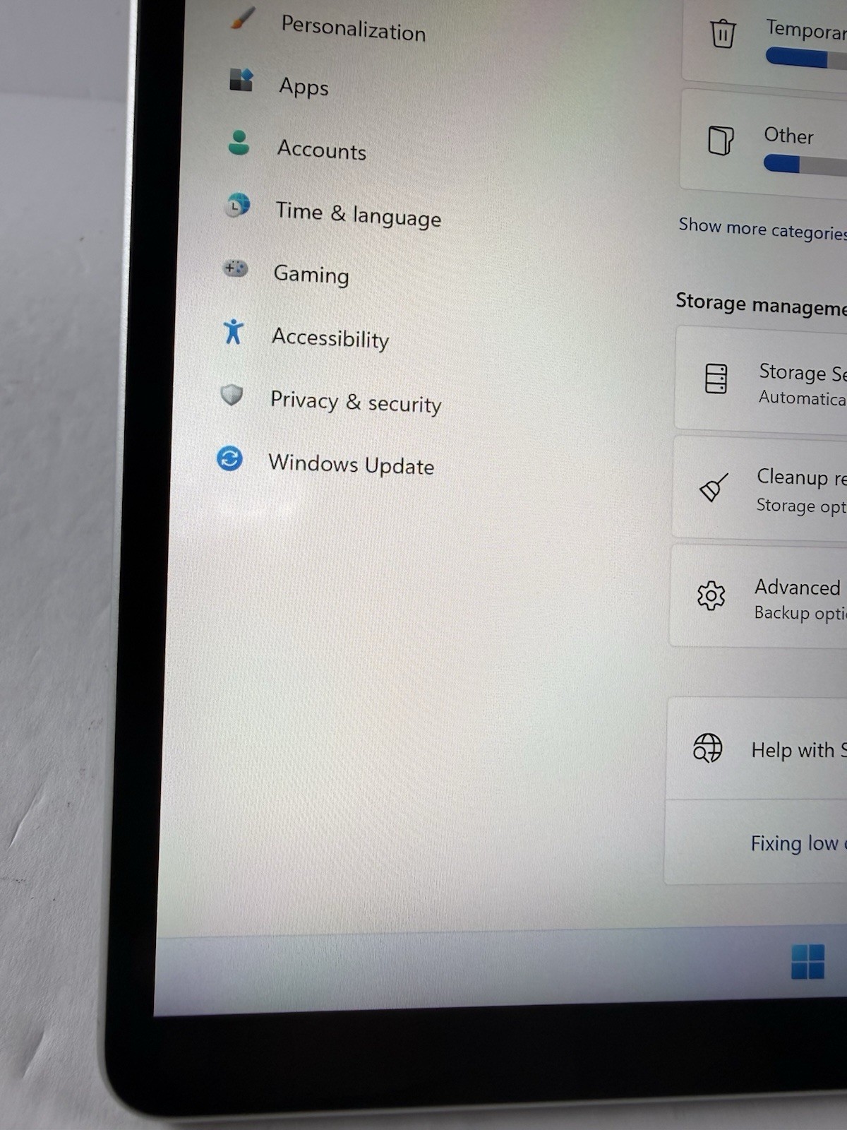 Microsoft Surface Pro 8 (1982) i5-1145G7 – 16GB RAM – 256GB 120Hz – Win 11 Pro