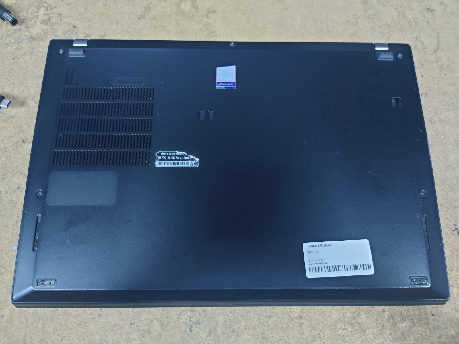 Lenovo ThinkPad T490s 14″ FHD i5-8365U 8GB RAM No OS/SSD