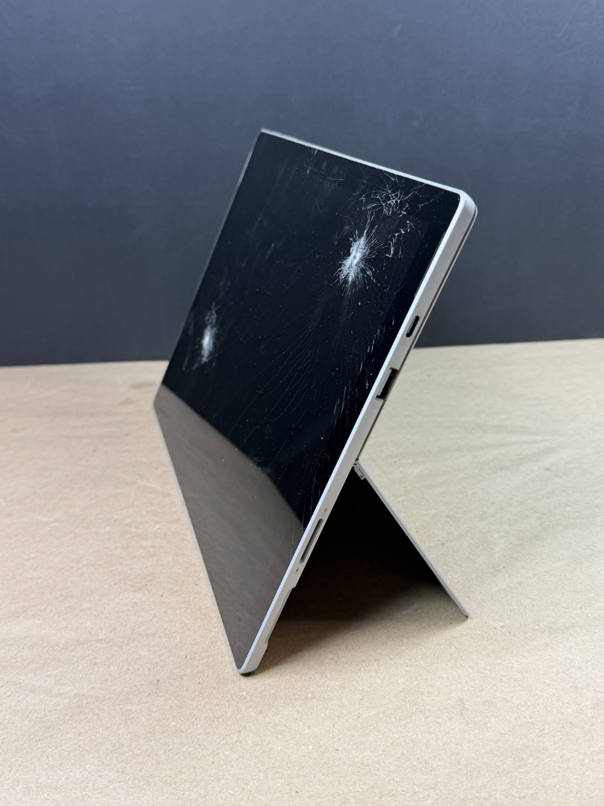 Microsoft Surface 1866 -128GB- PARTS-REPAIR SHIPS FAST!