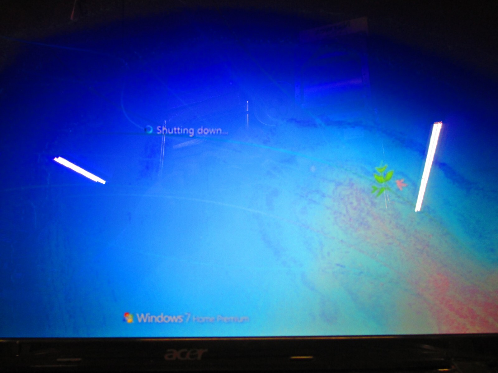 HP & Acer 17″ both turn on but need to be fixed see pictures for details (Parts)