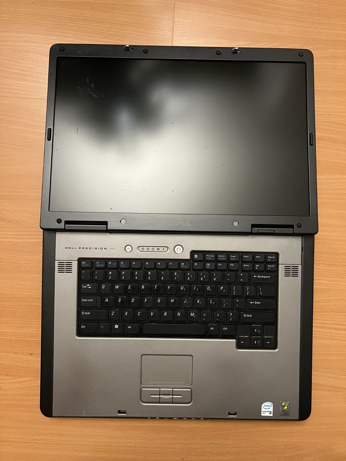 DELL PRECISION M90 Laptop Intel CORE2 T7200 2GHz RAM 4GB HDD 750GB NVIDIA QUADRO