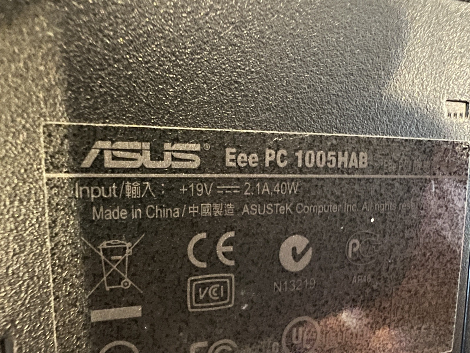 ASUS Eee PC 1005HAB Netbook Black Atom N270 1GB RAM 160GB HDD Win 7 Works Clean