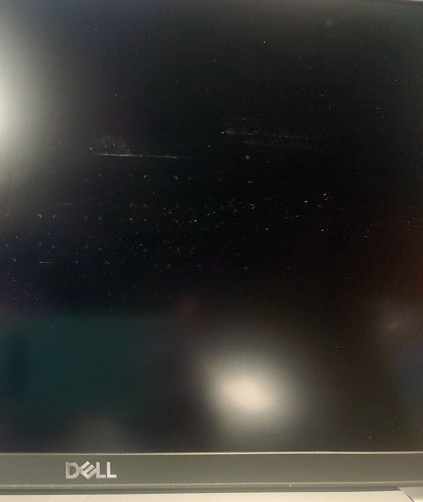 AS IS Dell Latitude 5520 15.6″ i5-1145G7 2.6GHz 16GB RAM 256GB Works See Below!