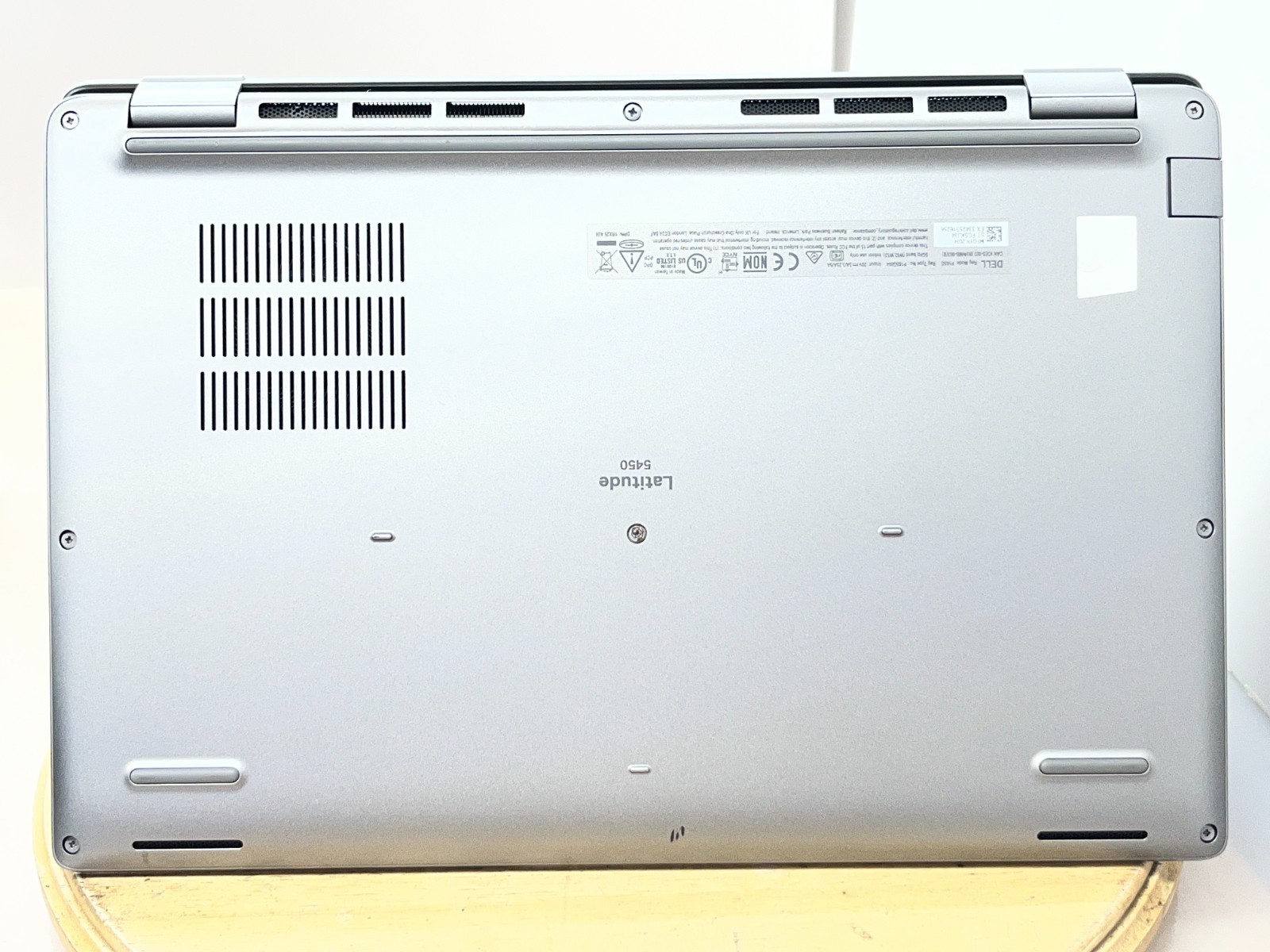 DELL LATITUDE 5450 ULTRA 5-135U@4.40GHz 8GB NO SSD/OS *Check Pictures*