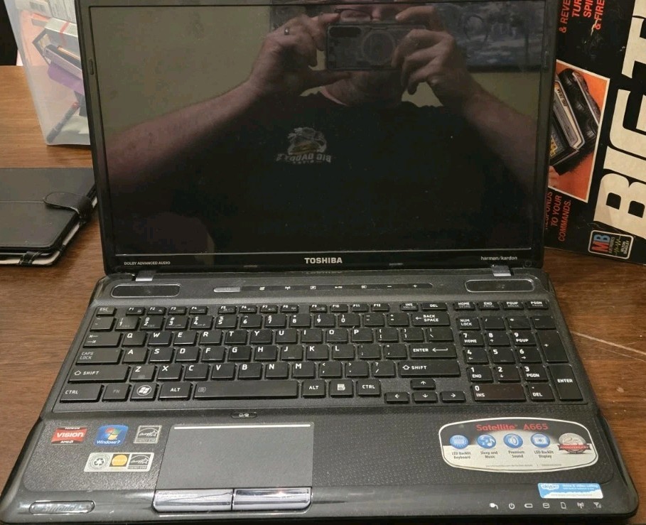 Toshiba Satellite Laptop A665D-S6051 Not Tested As Is