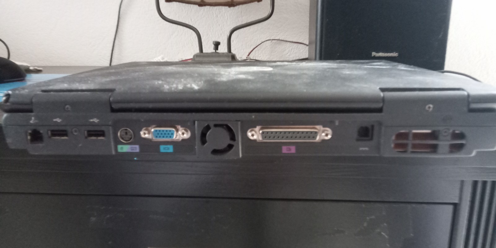 Dell Inspiron 2650 retro gaming laptop with Nvidia Geforce2 GO 16MB GPU