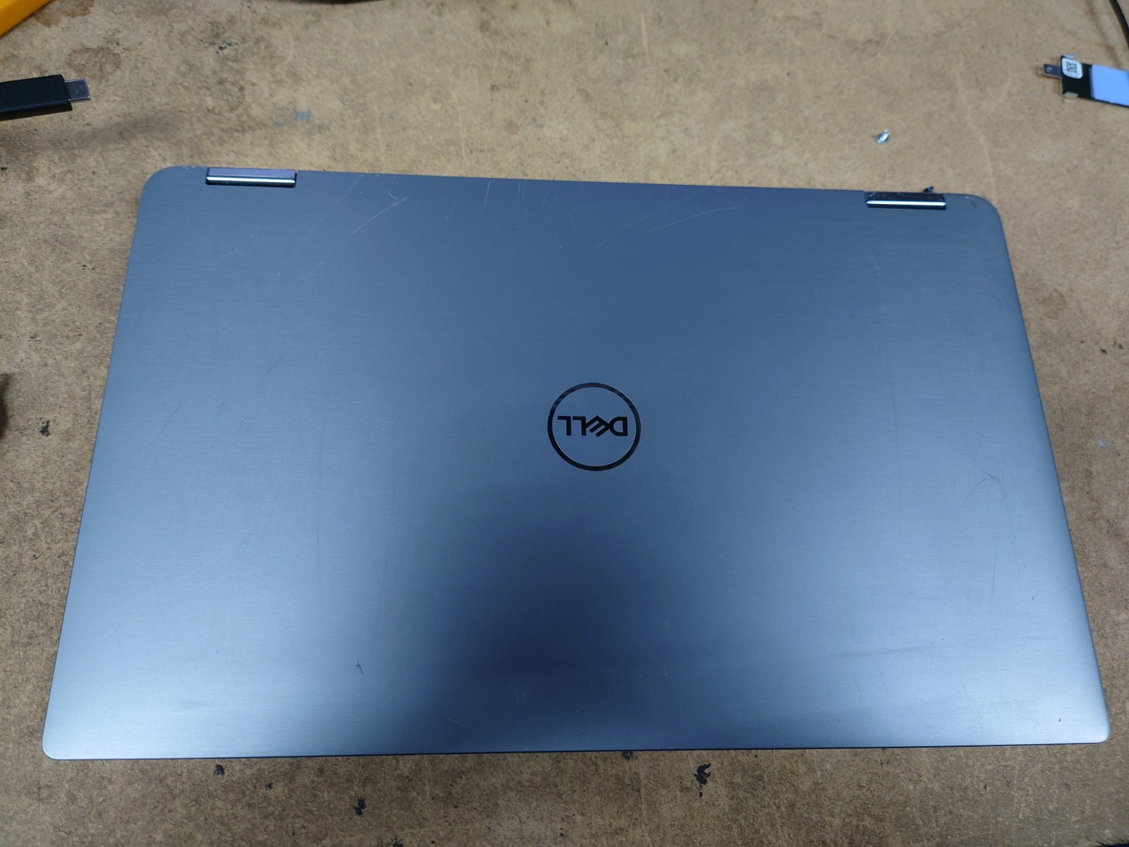 Dell Latitude 9410 2-in-1 14″ FHD Touch i5-10210U 8GB RAM No OS/SSD