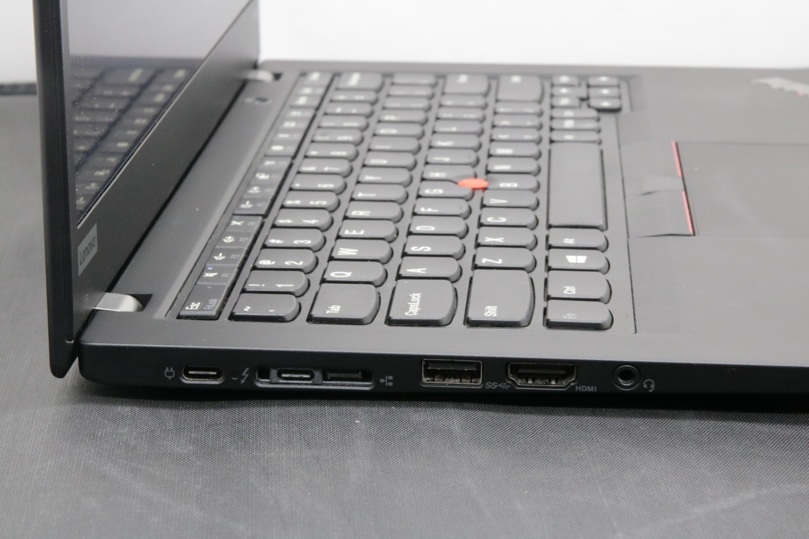 Lenovo ThinkPad X390 – i5-8365U – 8GB, 256GB, Windows 11 +Adapter