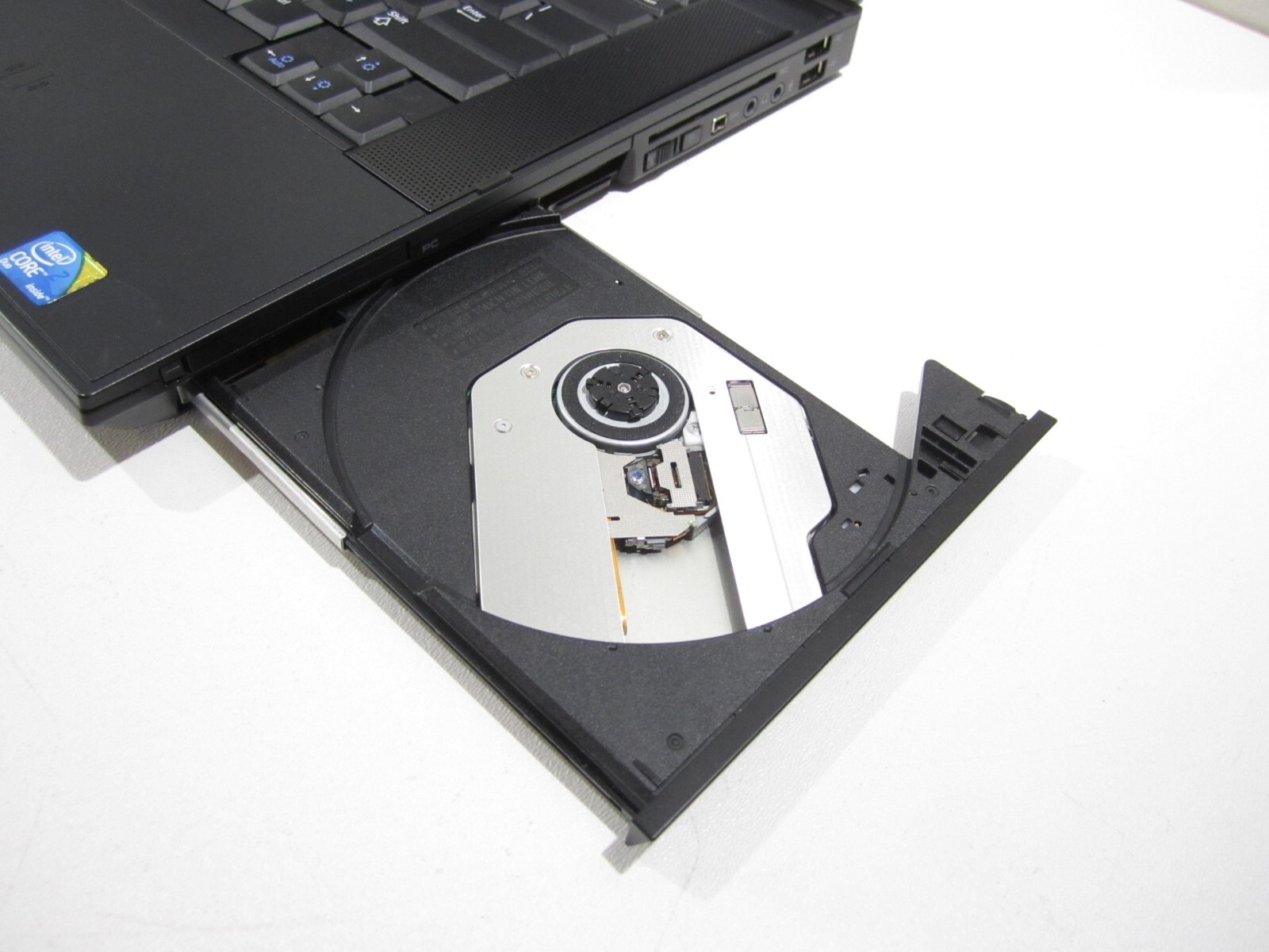 Dell Latitude E6500 Laptop 15″ Windows 10 w/Case
