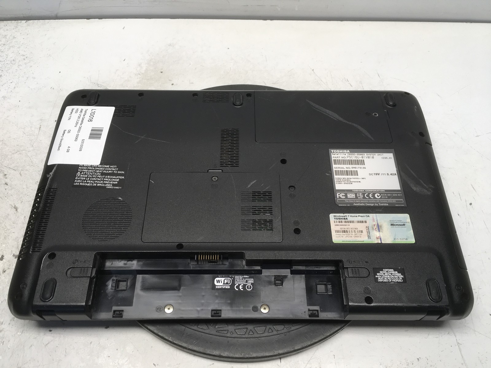 Toshiba Satellite C655D-S5063 AMD V120 2.2GHz 4 GB NO HDD No Batt
