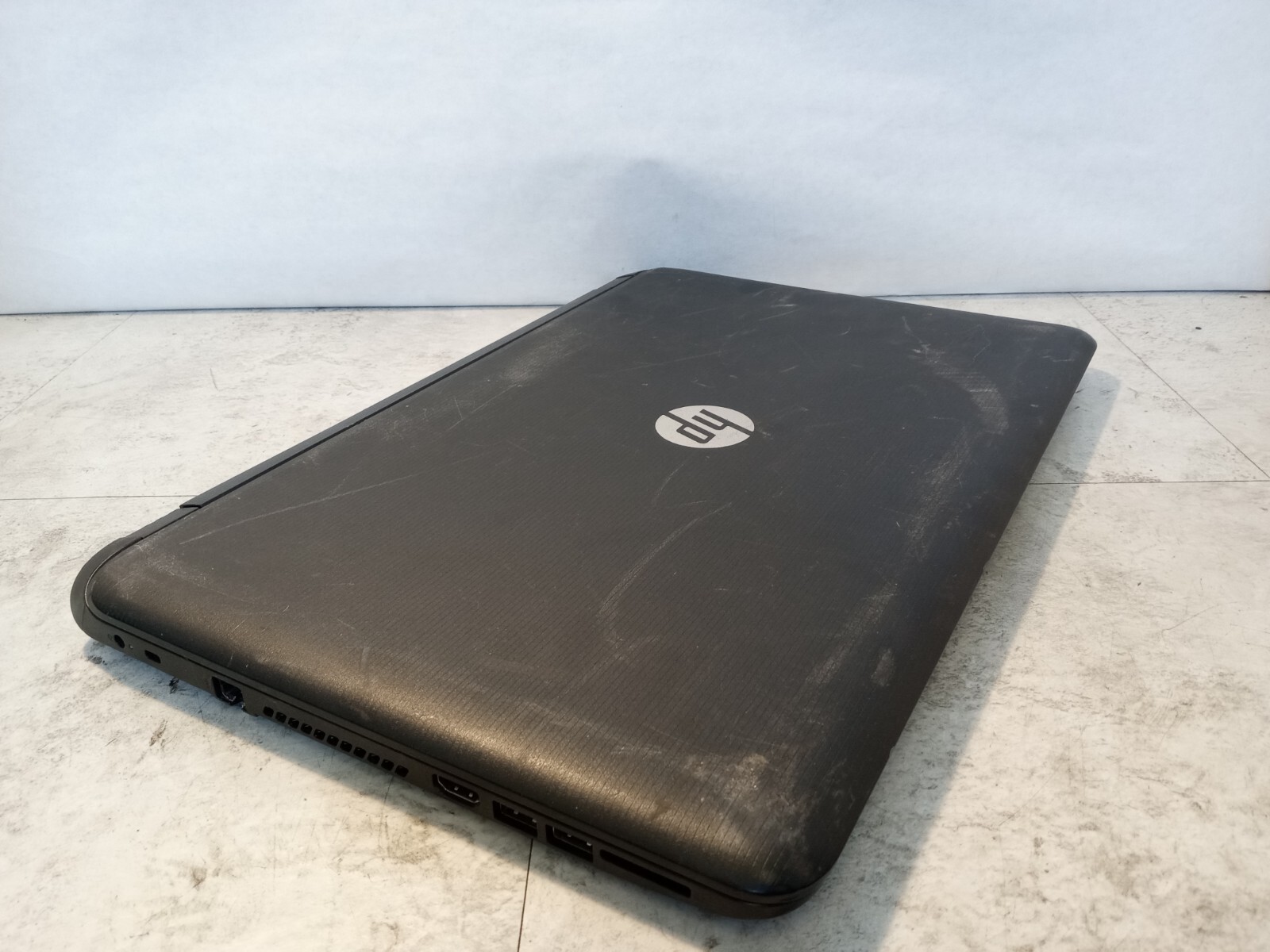 HP 17-P110NR 17.3″ Laptop AMD A6-6310 Radeon R4 Graphics 6GB RAM *READ -FM