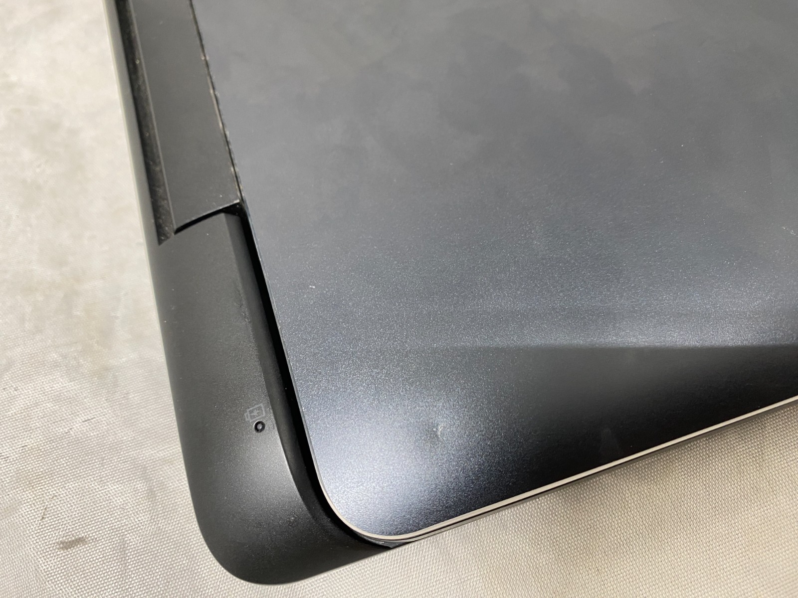 Dell Latitude 7350 TOUCH Core m-5Y71 @ 1.20GHz 4GB RAM No Hard drive