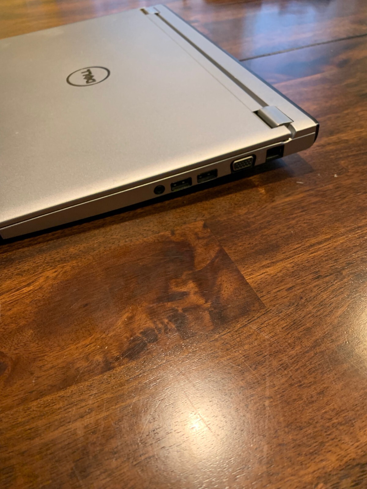 Dell Latitude 3330 Laptop – Silver/Black – 8gb RAM / 240gb SSD – Good Condition