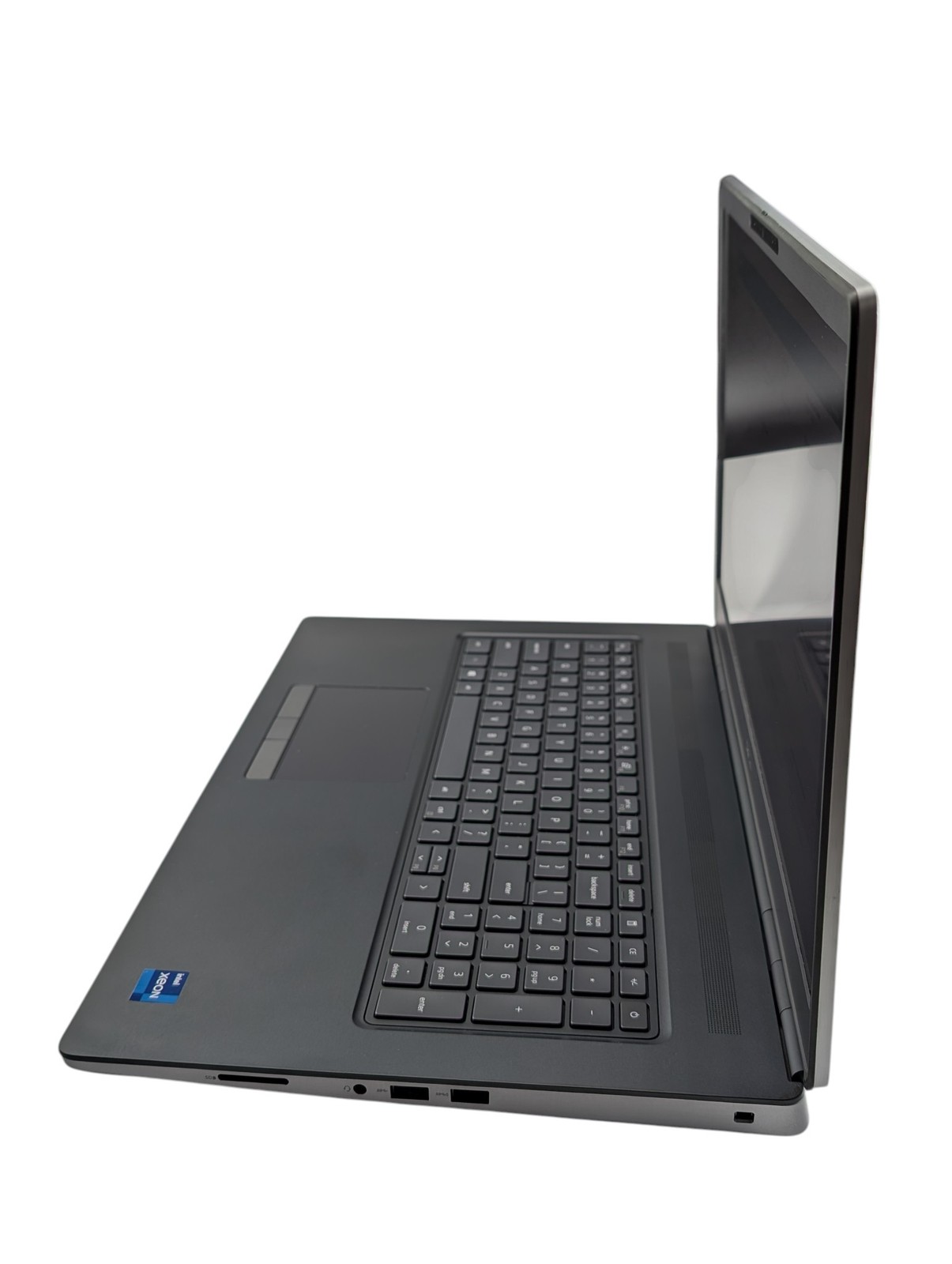 Dell Precision 7760 Xeon(R) W-11855M 64GB RAM 1TB SSD – Grade B Low Battery