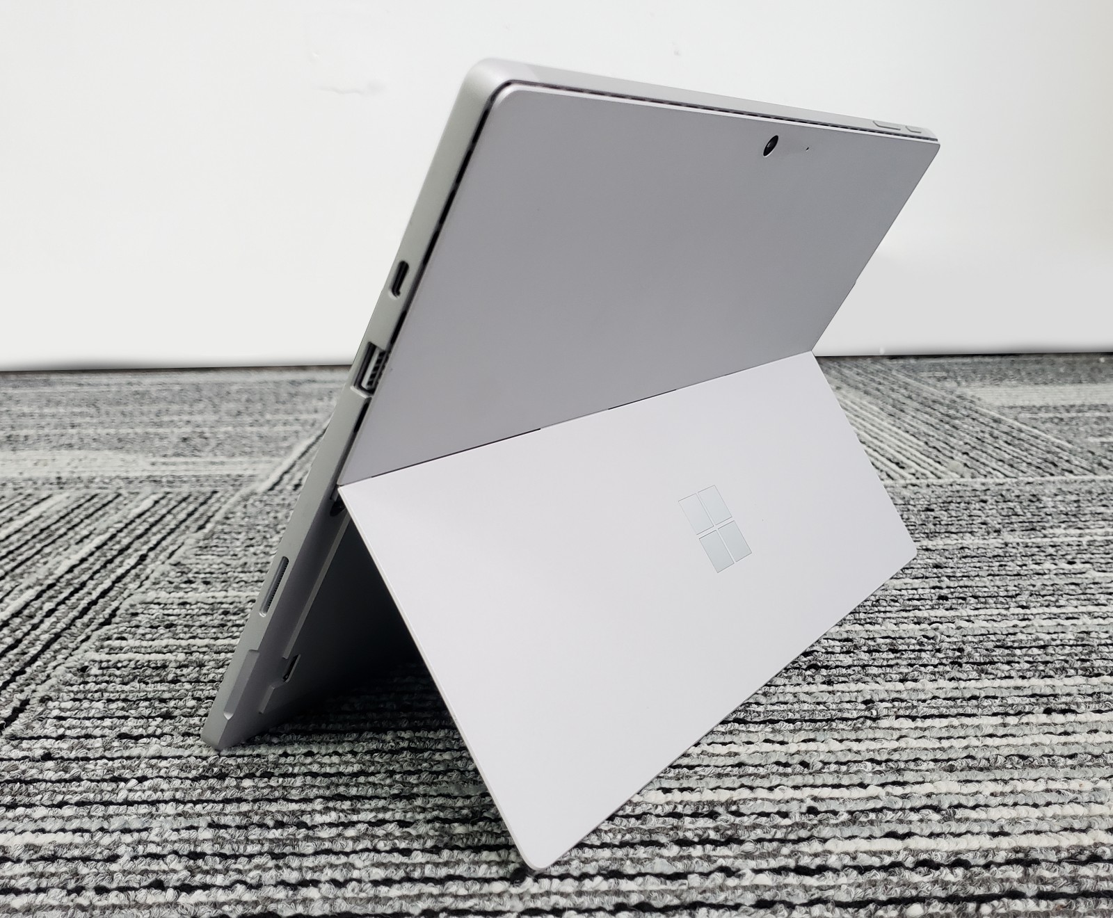 New Microsoft Surface Pro 7+ Plus 12.3″ i7-1165G7 16GB 512GB Touchscreen Tablet