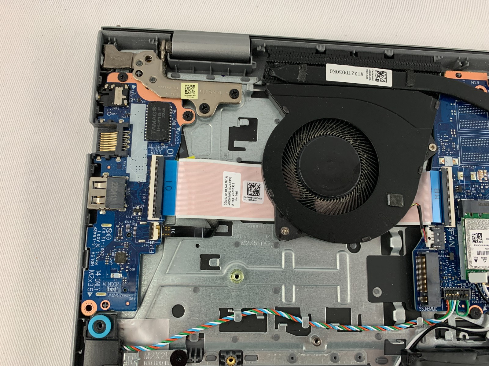 Dell Inspiron 15 3530 Laptop For Parts/Repairs No SSD/OS or Back Panel, No Power