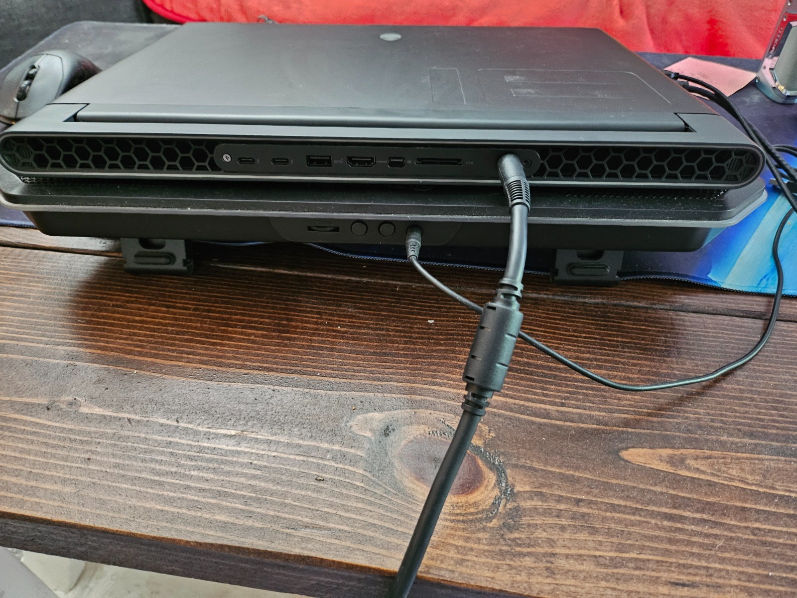 Alienware M18 R1 13th Gen Intel Core i9-13900HX NVIDIA GeForce RTX 4080 32GB RAM