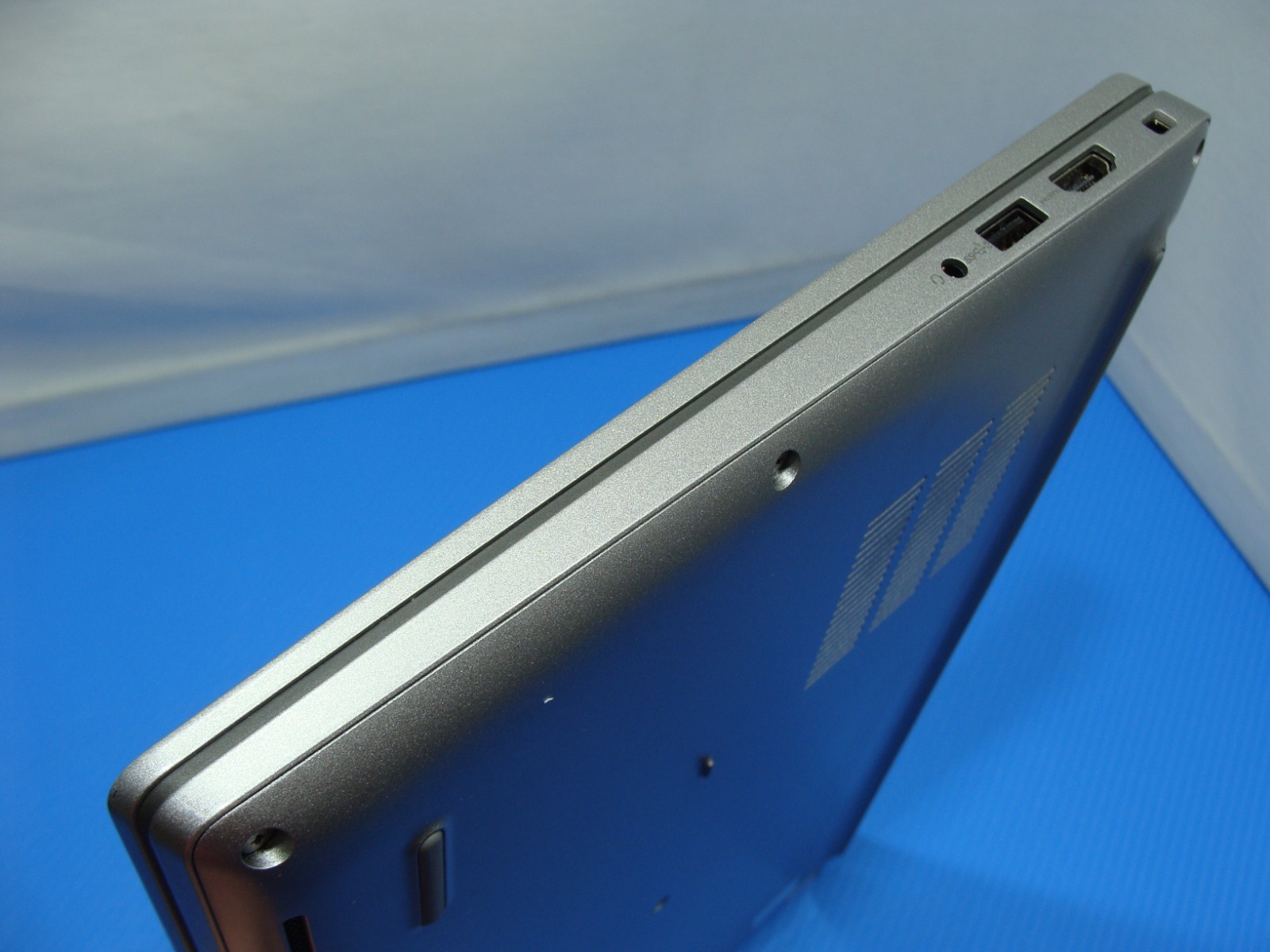 Dell Latitude 5440 14″ FHD i7-1365U max 5.2GHz 8GB 512GB Win 11Pro WRTY2026 +PA