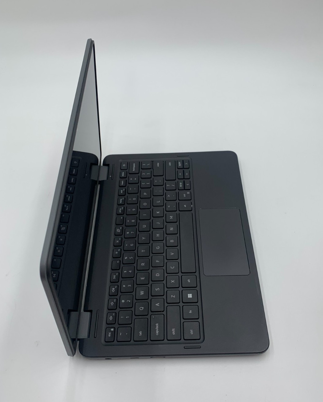 Dell Latitude 3120 11.6″ Silver N6000 1.1GHz 128GB SSD 4GB DDR4 Gray Laptop Fair
