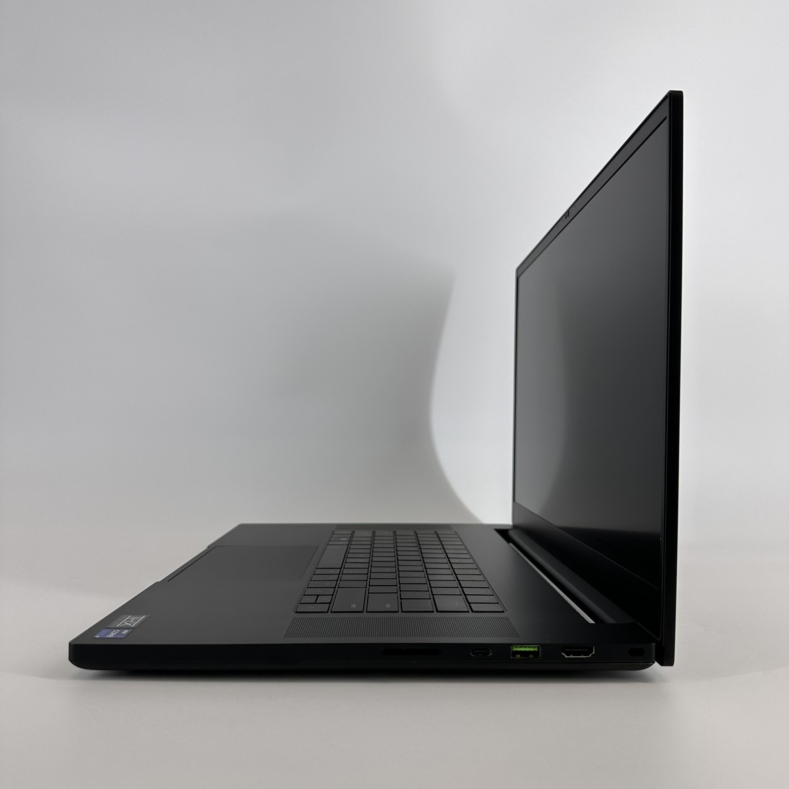 Razer Blade 17 144Hz 4K 2.5 GHz i9-12900H 32GB 1TB SSD RTX 3070 Ti – FRAME GAP