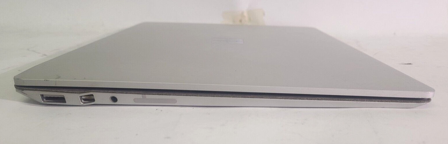 Microsoft Surface Laptop 1769 13.5″ i5-7200U 4GB RAM 128GB SSD Win 10 Pro
