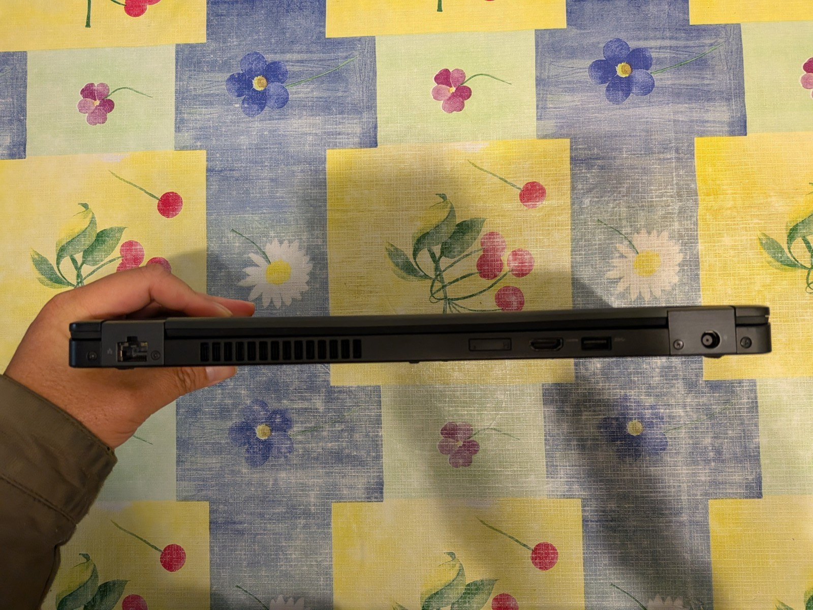 Dell Latitude 5490 (Core i5-8250U 1.60GHz, 8GB Memory, 256GB SSD, Windows 11)