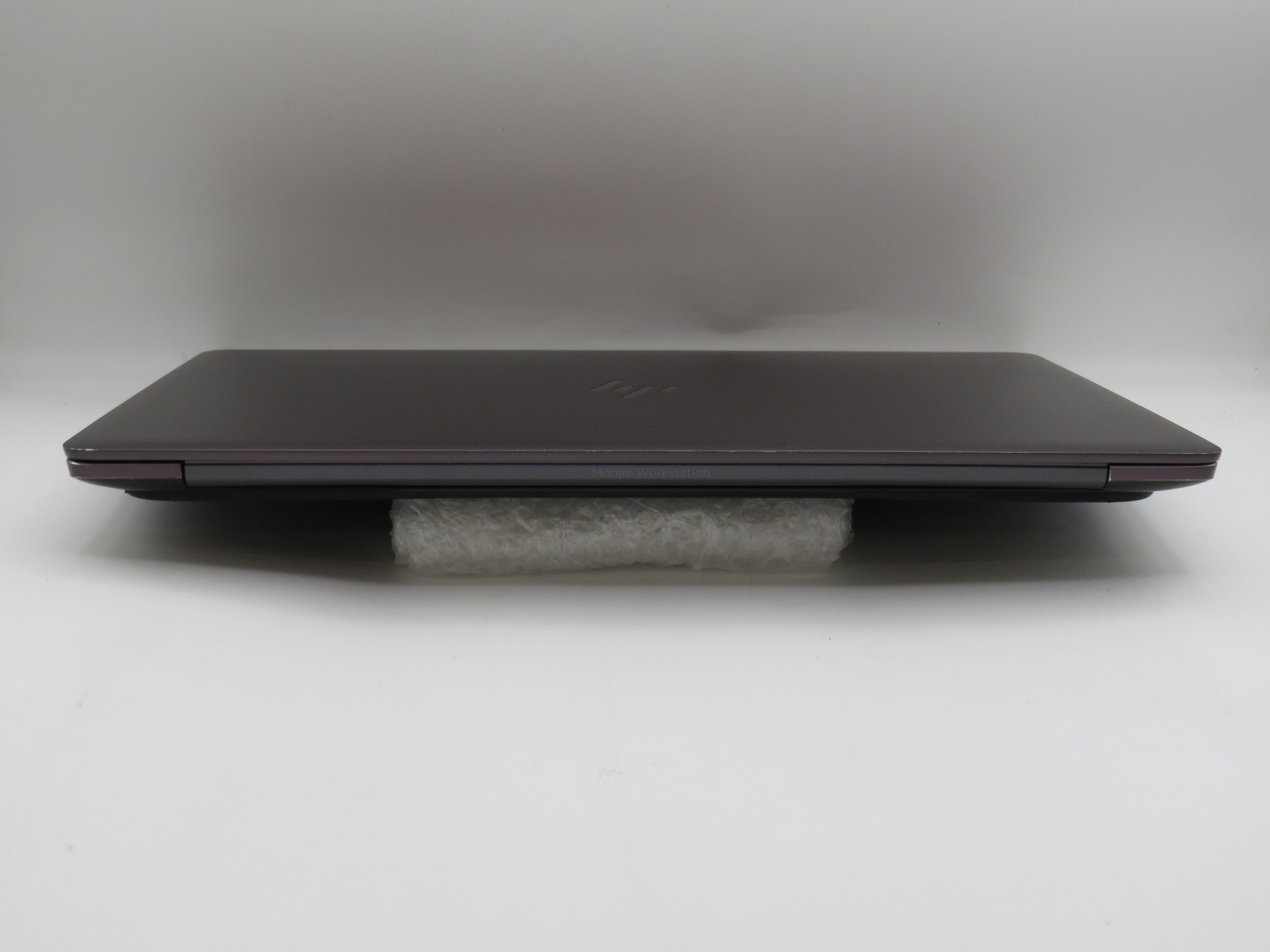 HP Zbook Studio G4 | i7-7820HQ @ 2.9GHz | 16GB / 256GB m2 | 15″ | No OS/AC