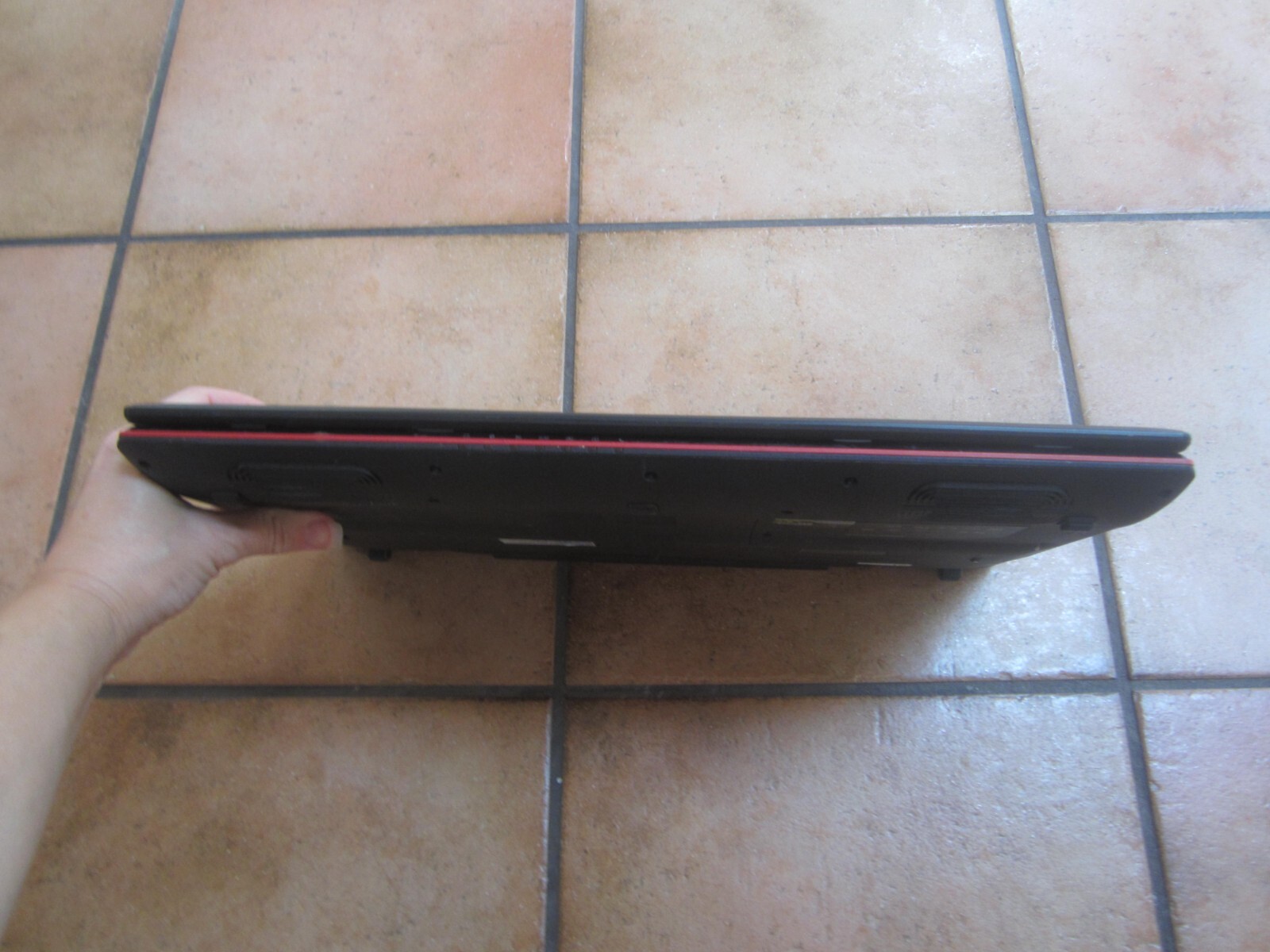 MSI GE70 2QE APACHE PRO MS-1759 Laptop 12GBRAM 1TBHD GOOD SCREEN NoCORD – WORKS