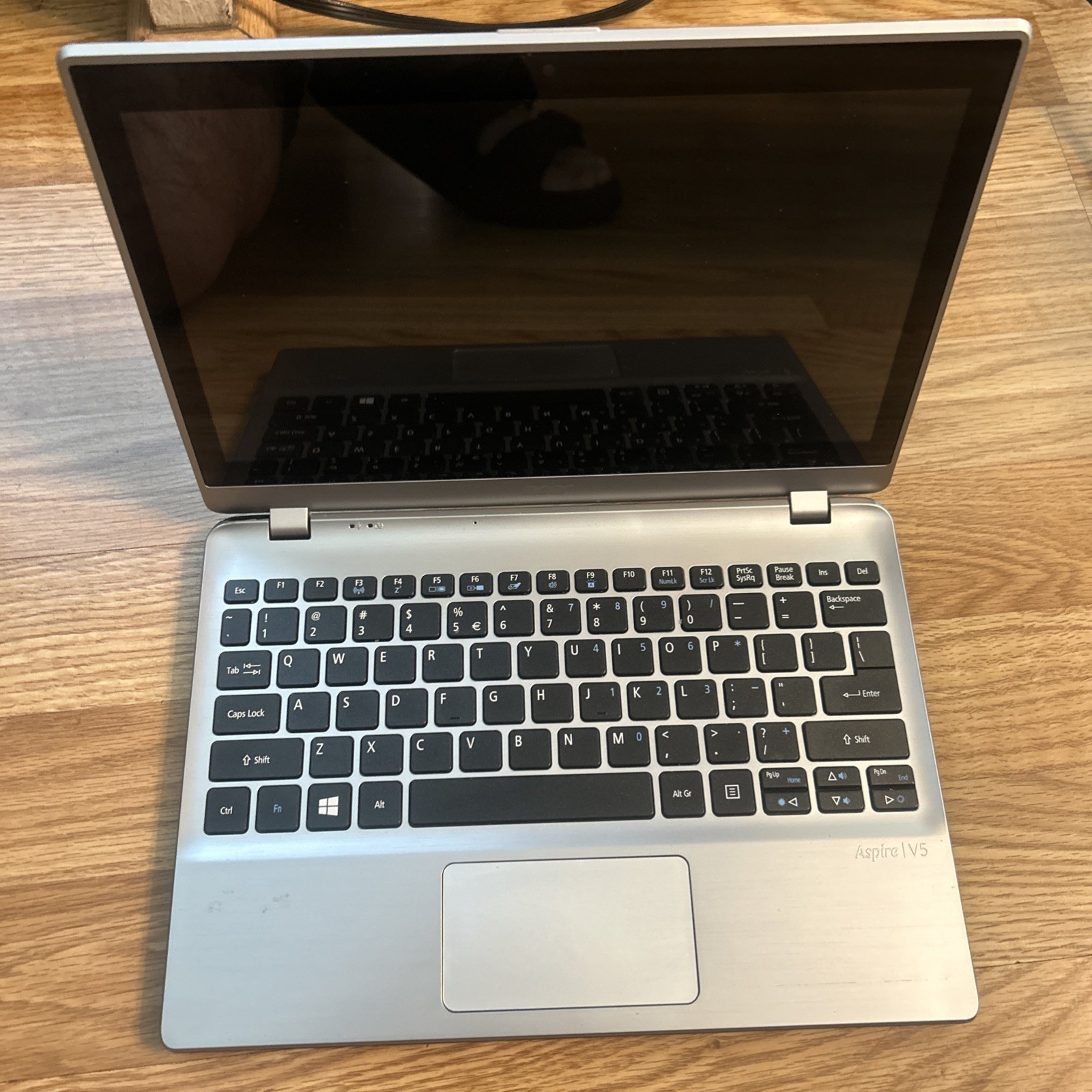 Acer Aspire V5 122p 0408 Laptop AMD Dual-Core A4-1250 4 GB Storage 11.6″ Read!!!