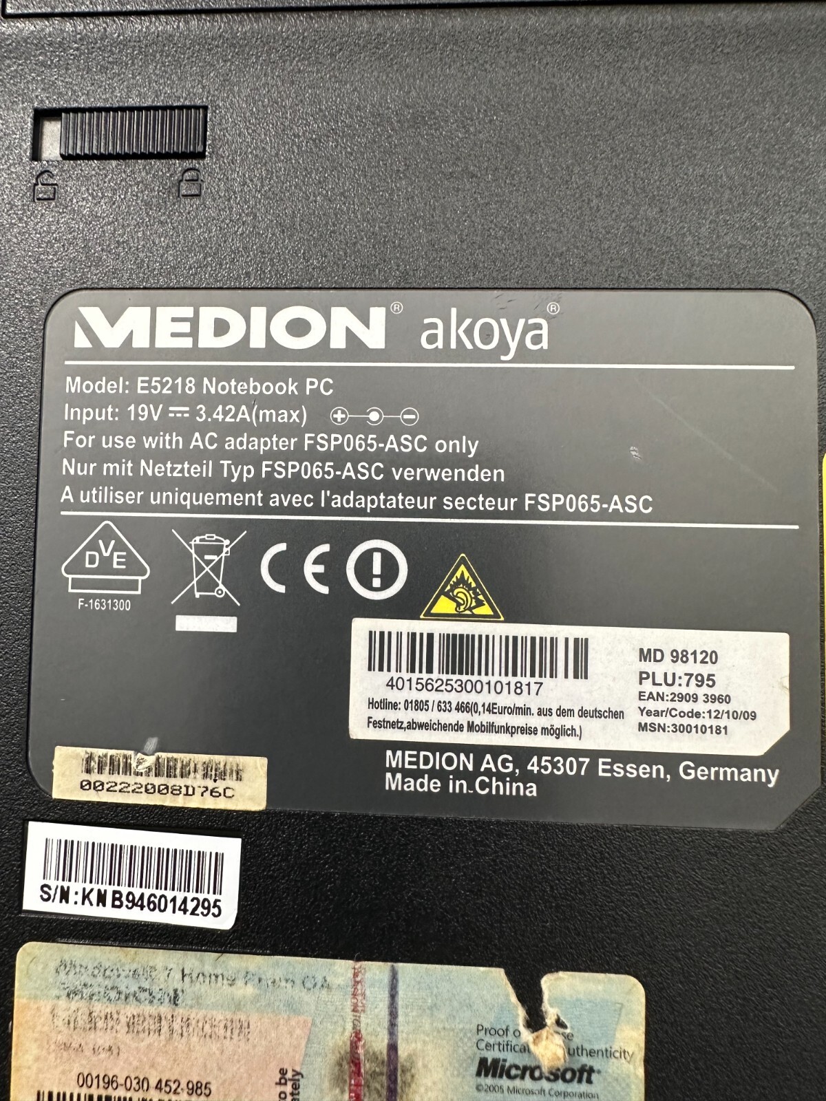 Laptop Medion Akoya E5218 MD98120 15.6 inch Intel T4400 500GB HDD 4GB RAM Win10