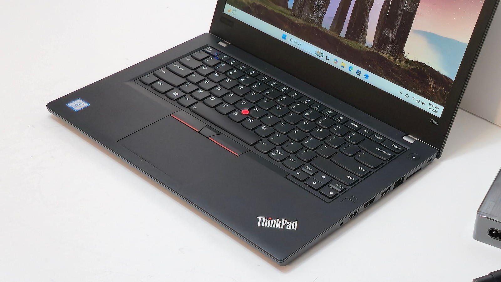 Lenovo ThinkPad T480 (i7-8th 32GB RAM 1TB SSD) 14″ Touch GeForce 2GB GPU