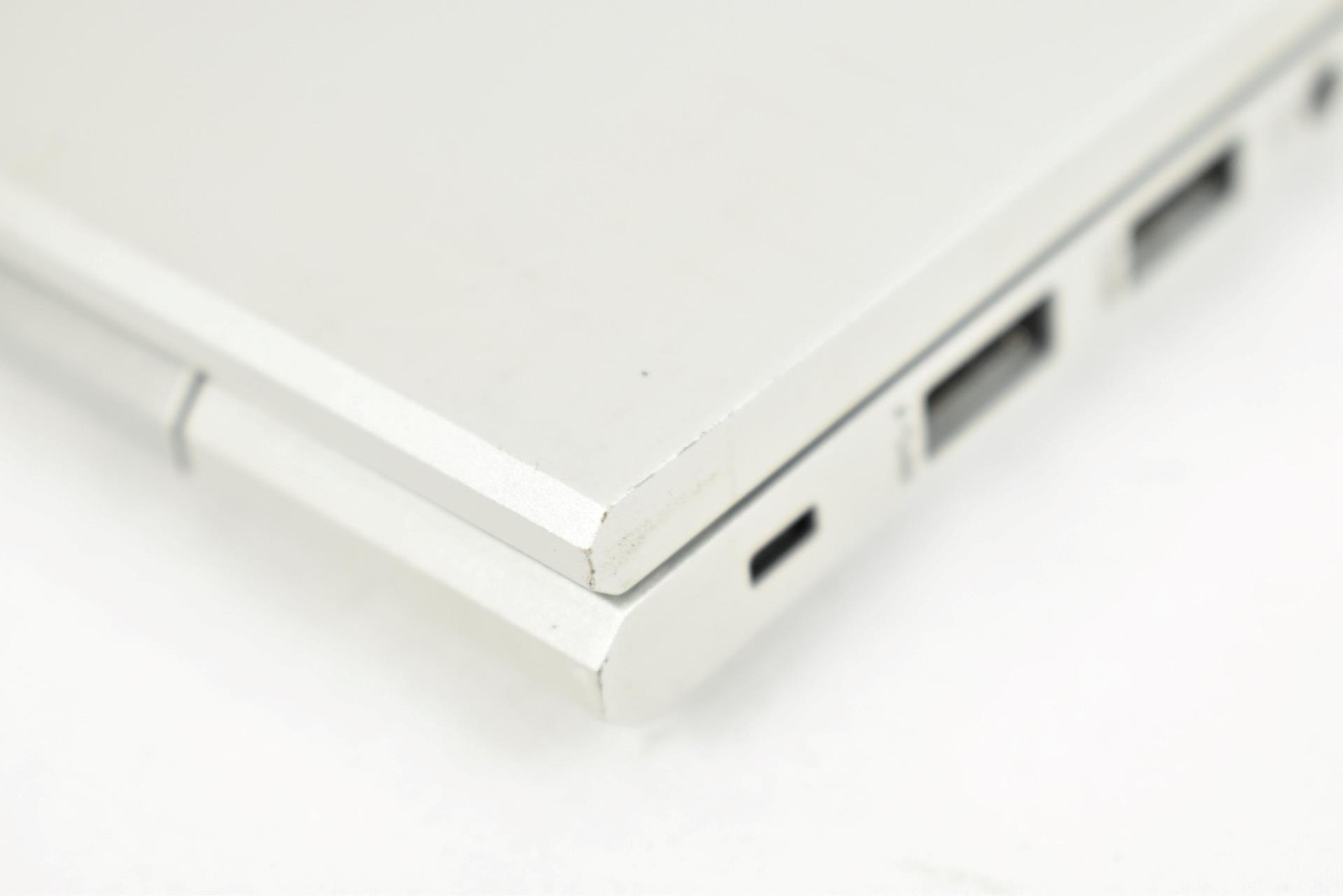 HP EliteBook 830 G7 i5-10210U 1.6GHz 16GB 256GB SSD 13.3″ No OS *See Details*