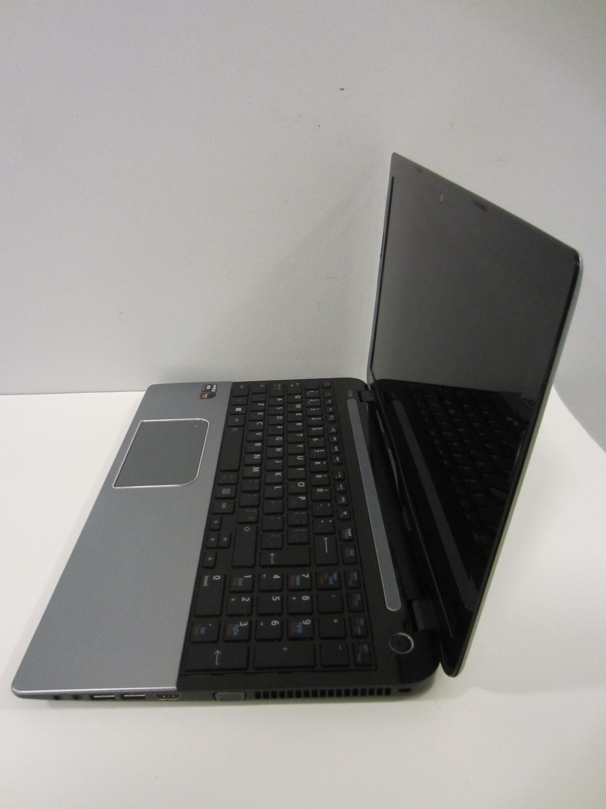 Toshiba Satellite S50D-A 15.6″ AMD A10-5745M Quad Core 2.1GHz Radeon AS-IS Parts