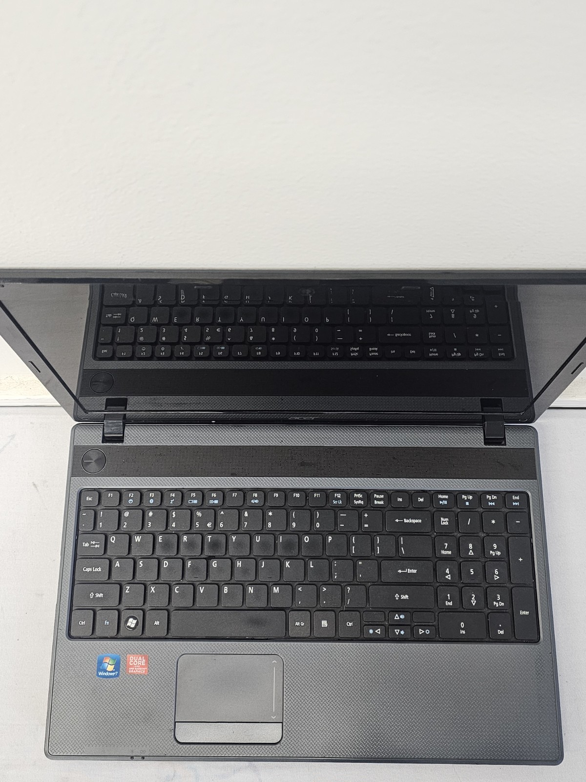 Acer Aspire 5250-0450 Laptop – AMD E-350 – 4GB RAM – 320GB – Windows 10
