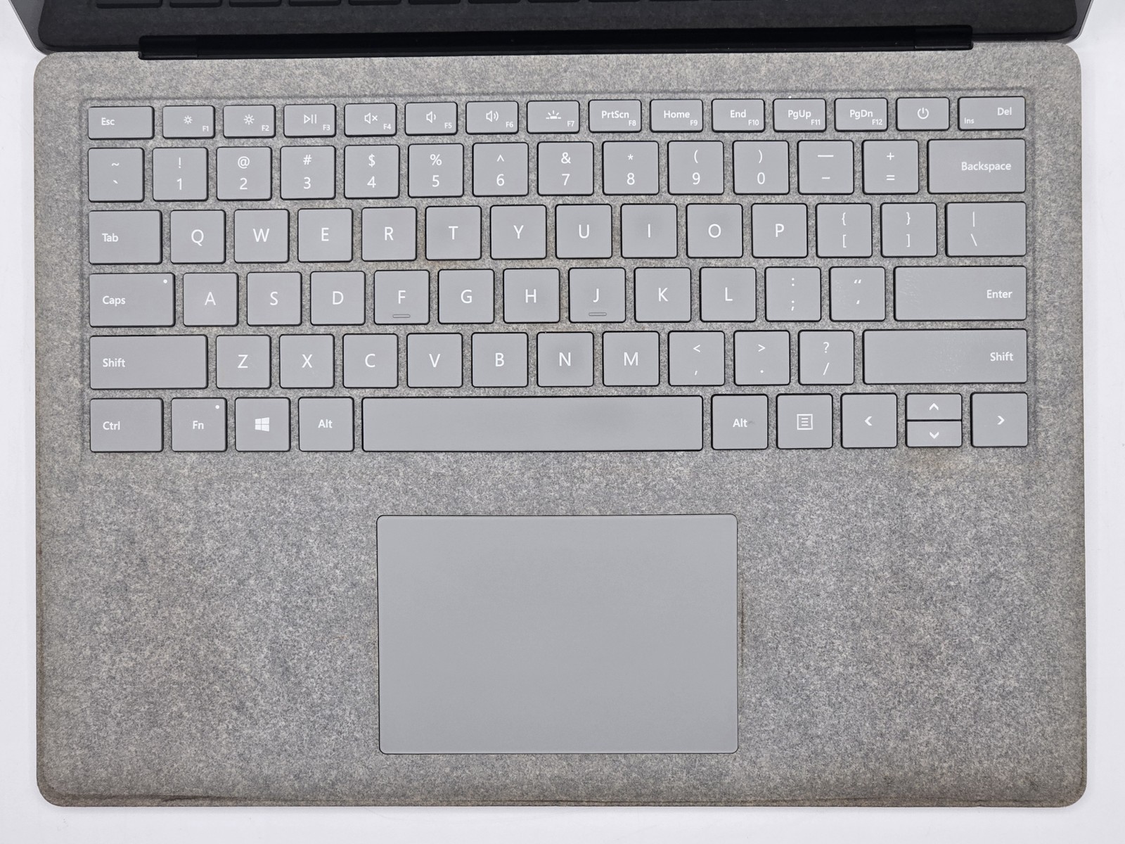 Microsoft Surface Laptop 13″ 2256 x 1504 I7-8650U 512GB SSD 16GB W11P *READ*
